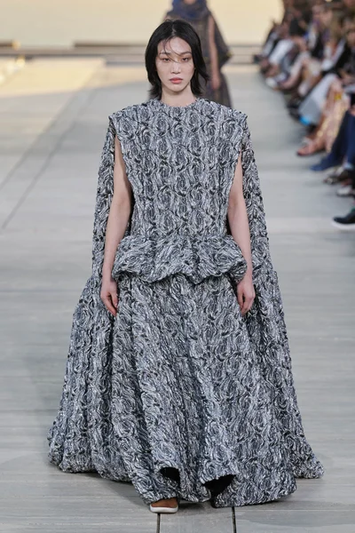 Look 2